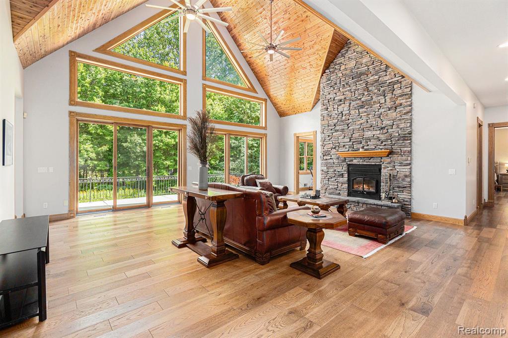 8400 Wiggins Road Howell, MI 48855 - Photo 5 of 55