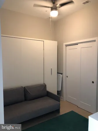 $1,800 | 989 South Buchanan Street, Unit 423, Arlington, VA 22204