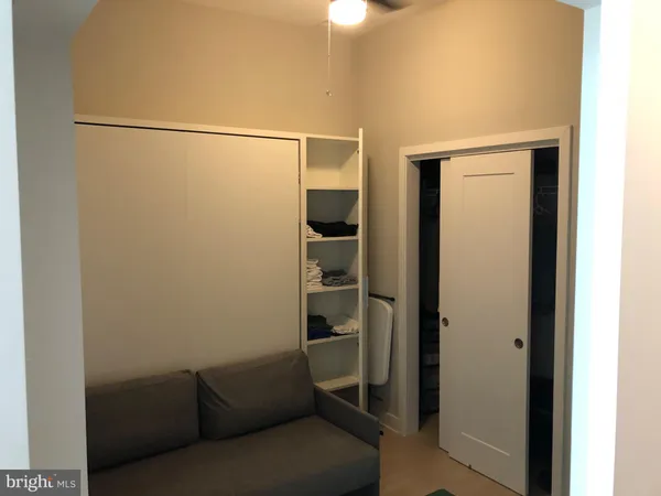 $1,800 | 989 South Buchanan Street, Unit 423, Arlington, VA 22204