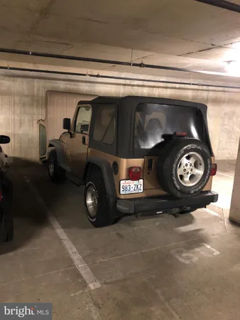 $1,800 | 989 South Buchanan Street, Unit 423, Arlington, VA 22204