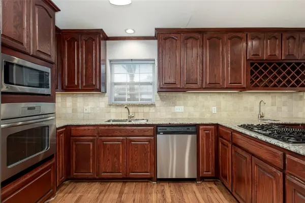 $3,350 | 6219 Penrose Avenue, Dallas, TX 75214