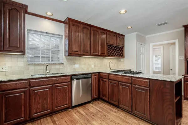 $3,350 | 6219 Penrose Avenue, Dallas, TX 75214