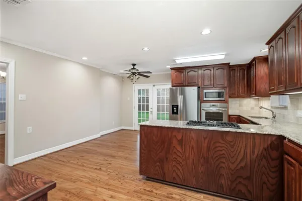 $3,350 | 6219 Penrose Avenue, Dallas, TX 75214