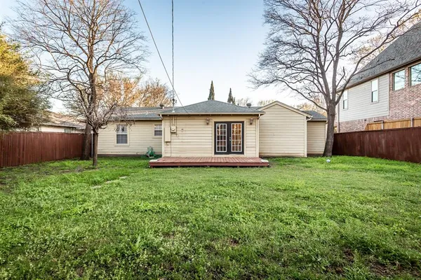 $3,350 | 6219 Penrose Avenue, Dallas, TX 75214