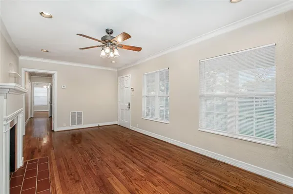 $3,350 | 6219 Penrose Avenue, Dallas, TX 75214