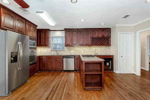 $3,350 | 6219 Penrose Avenue, Dallas, TX 75214