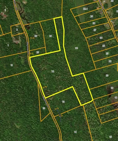 a view of a tennis court