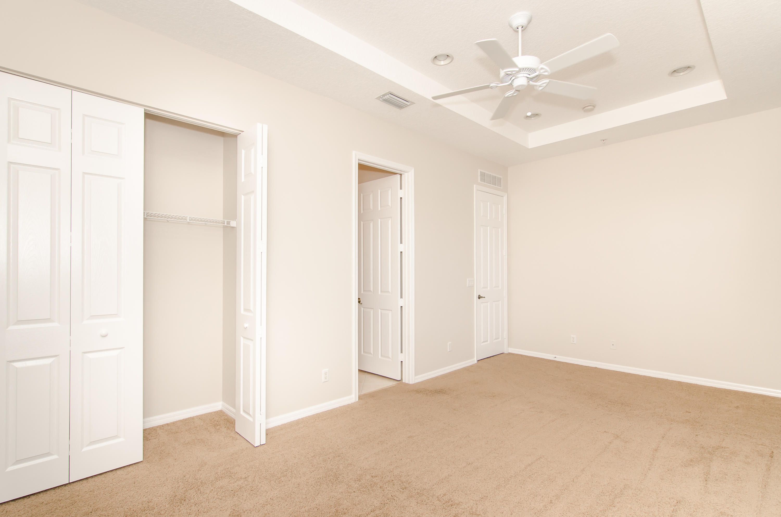 4281 East Main Street Jupiter, FL 33458 - Photo 28 of 37 a view of an empty room
