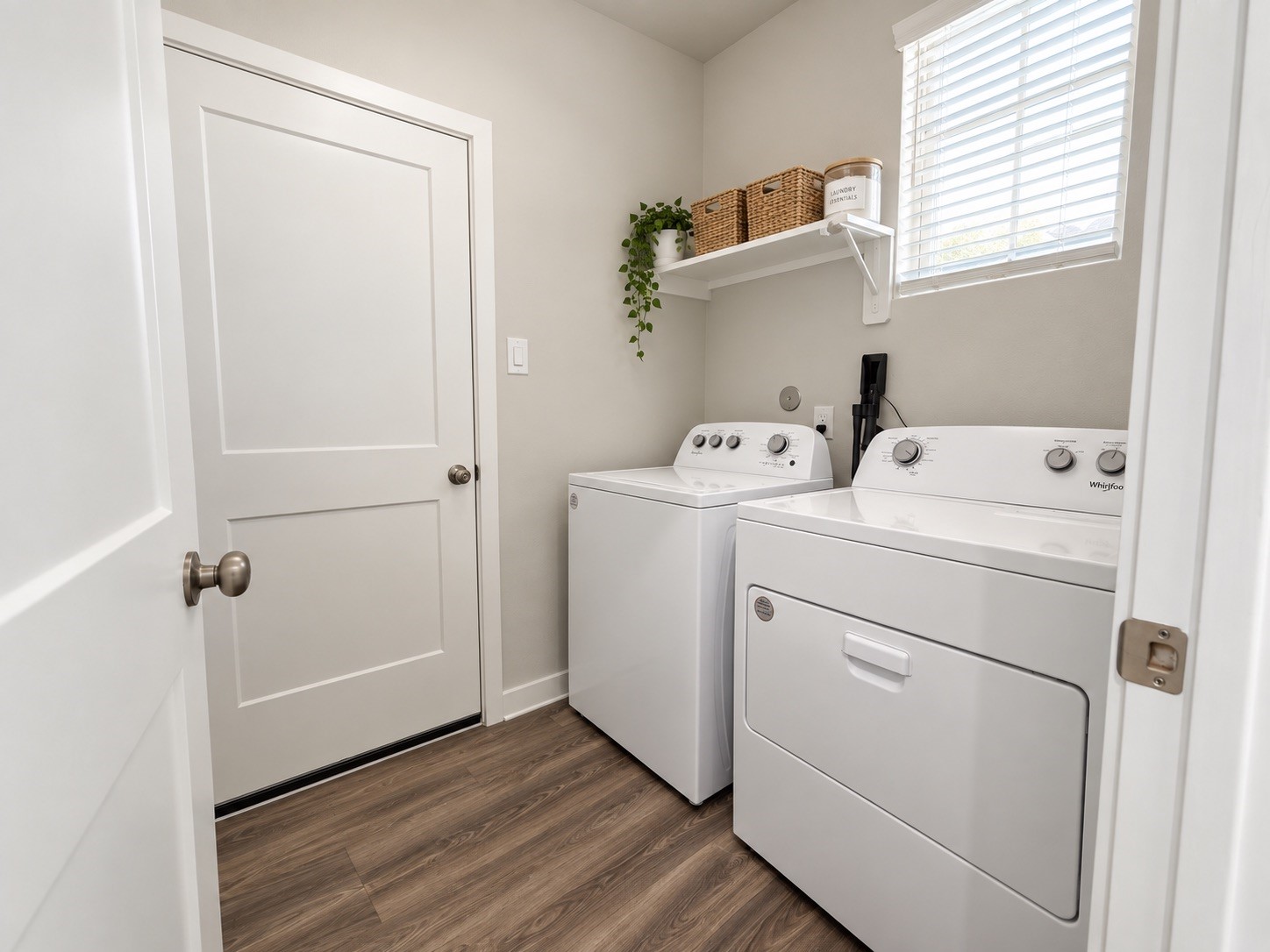 17327 King Eider Road Waller, TX 77484 - Photo 4 of 17 Gallery Image 4