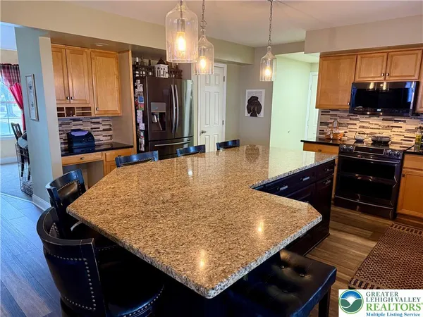 $629,900 | 1022 Covered Bridge Crossing, Allentown, PA 18104