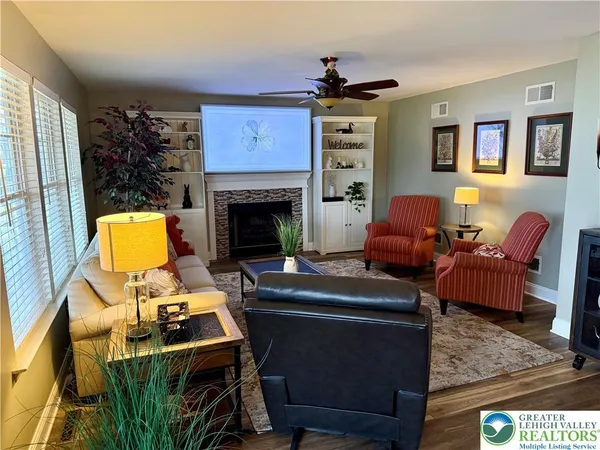 $629,900 | 1022 Covered Bridge Crossing, Allentown, PA 18104