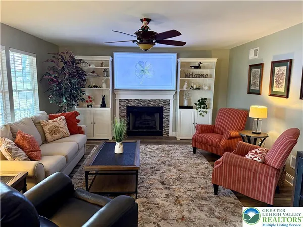 $629,900 | 1022 Covered Bridge Crossing, Allentown, PA 18104