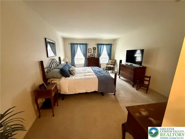 $629,900 | 1022 Covered Bridge Crossing, Allentown, PA 18104