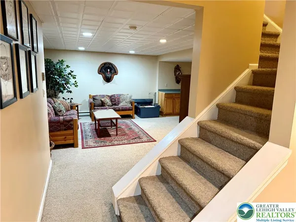 $629,900 | 1022 Covered Bridge Crossing, Allentown, PA 18104