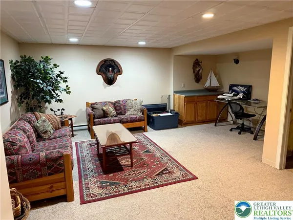 $629,900 | 1022 Covered Bridge Crossing, Allentown, PA 18104