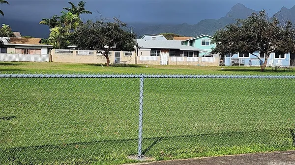 $3,600 | 41-585 Inoaole Street, Waimanalo, HI 96795