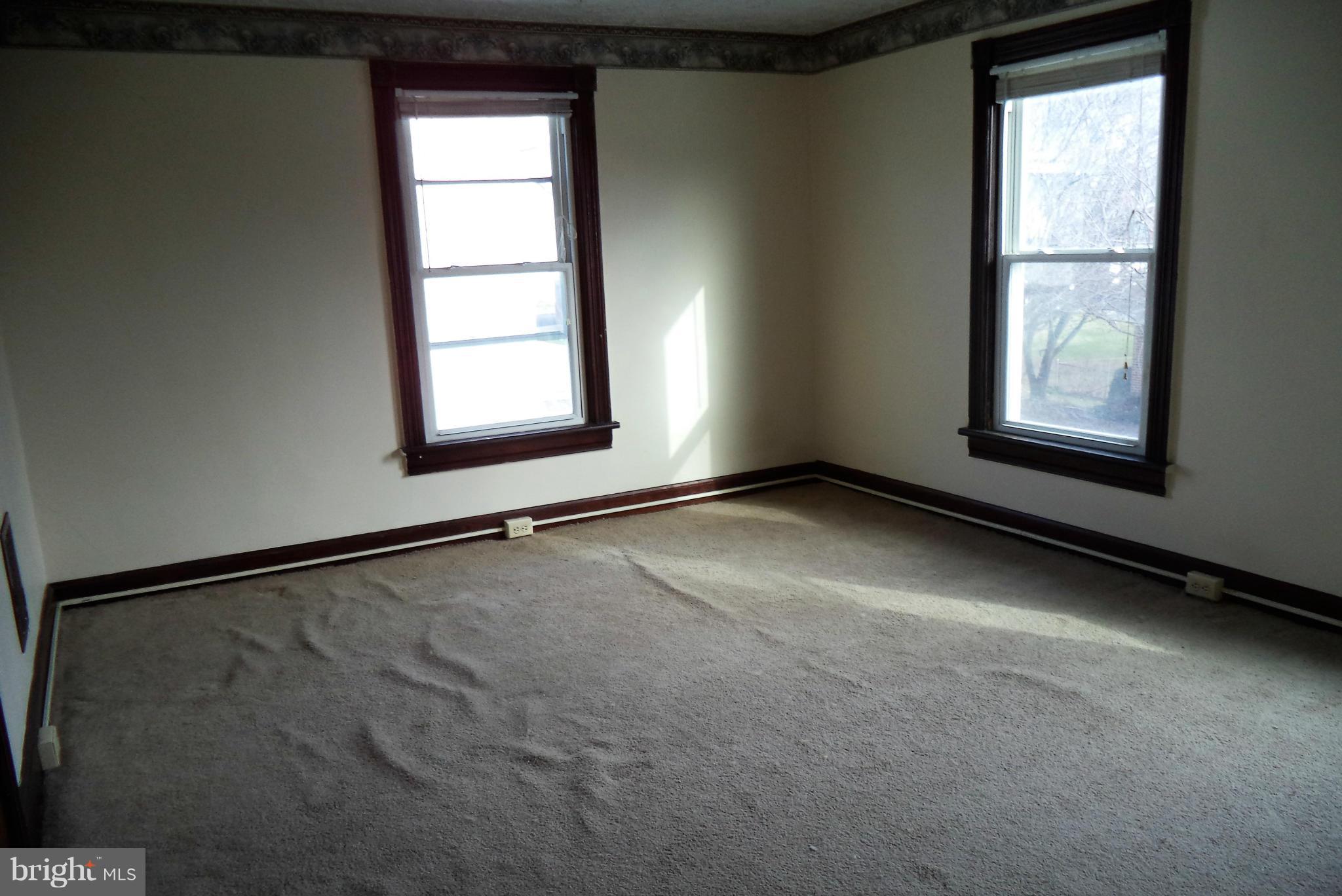 437 Ridge Avenue Hagerstown, MD 21740 - Photo 11 of 17 Bedroom
