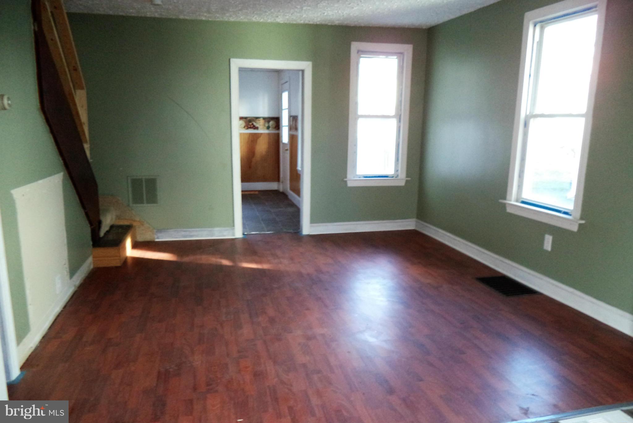 437 Ridge Avenue Hagerstown, MD 21740 - Photo 4 of 17 Dining Room