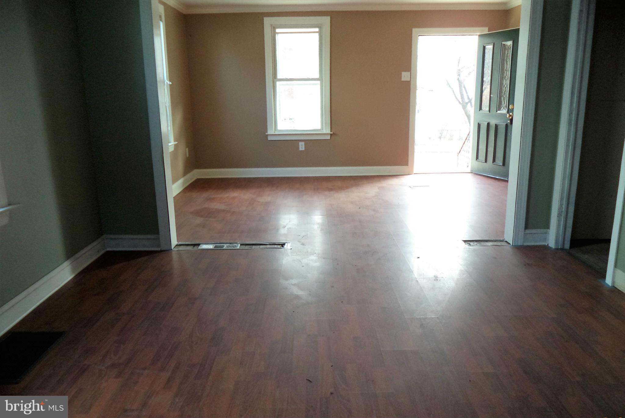 437 Ridge Avenue Hagerstown, MD 21740 - Photo 5 of 17 Interior (General)