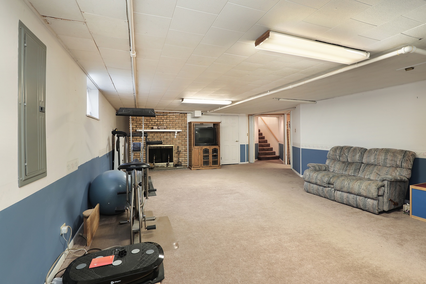1305 Stratford Road Deerfield, IL 60015 - Photo 13 of 18