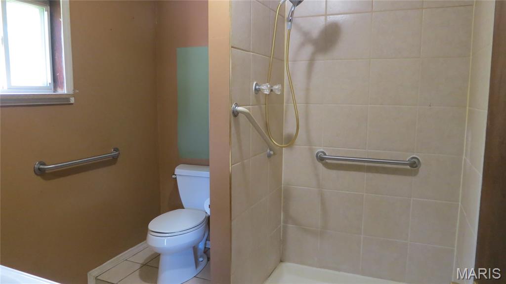 508 Stowell Avenue Alton, IL 62002 - Photo 5 of 16