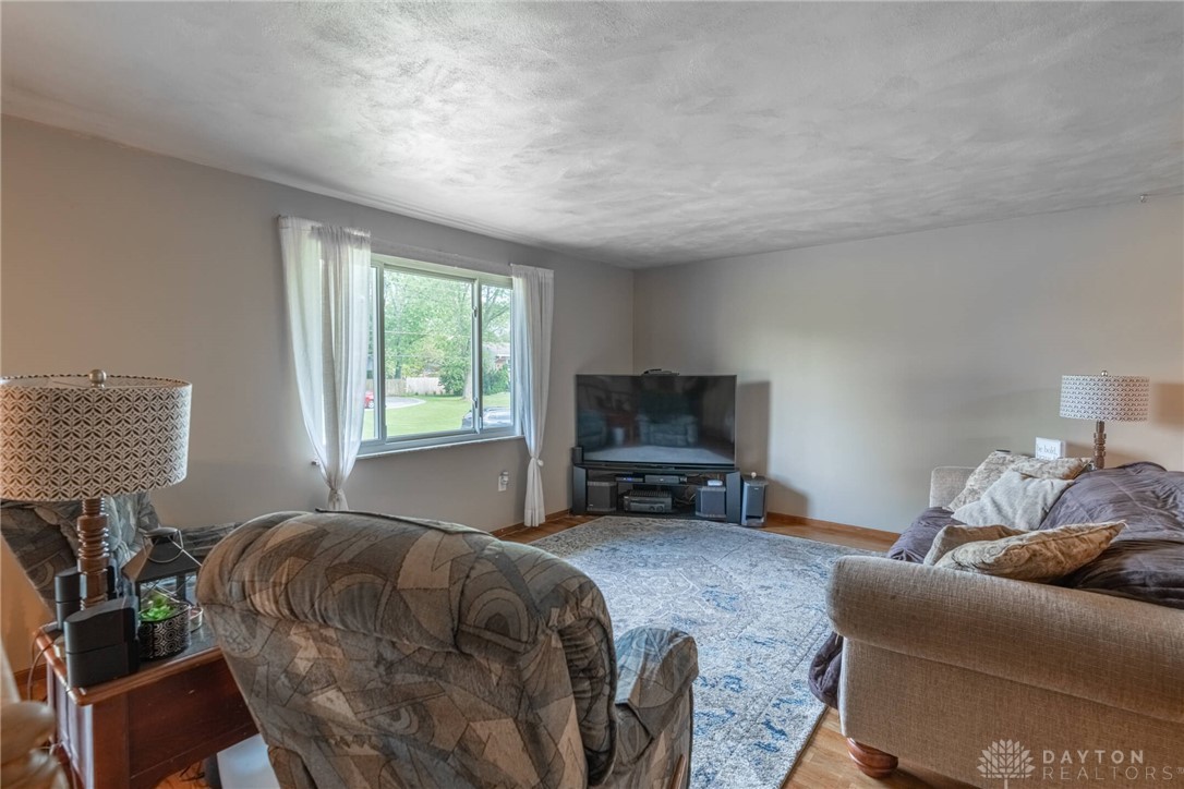 8023 Barret Road West Chester, OH 45069 - Photo 5 of 37 Gallery Image 5