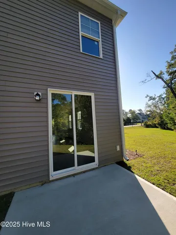 $2,400 | 302 Red Cedar Drive, Sneads Ferry, NC 28460