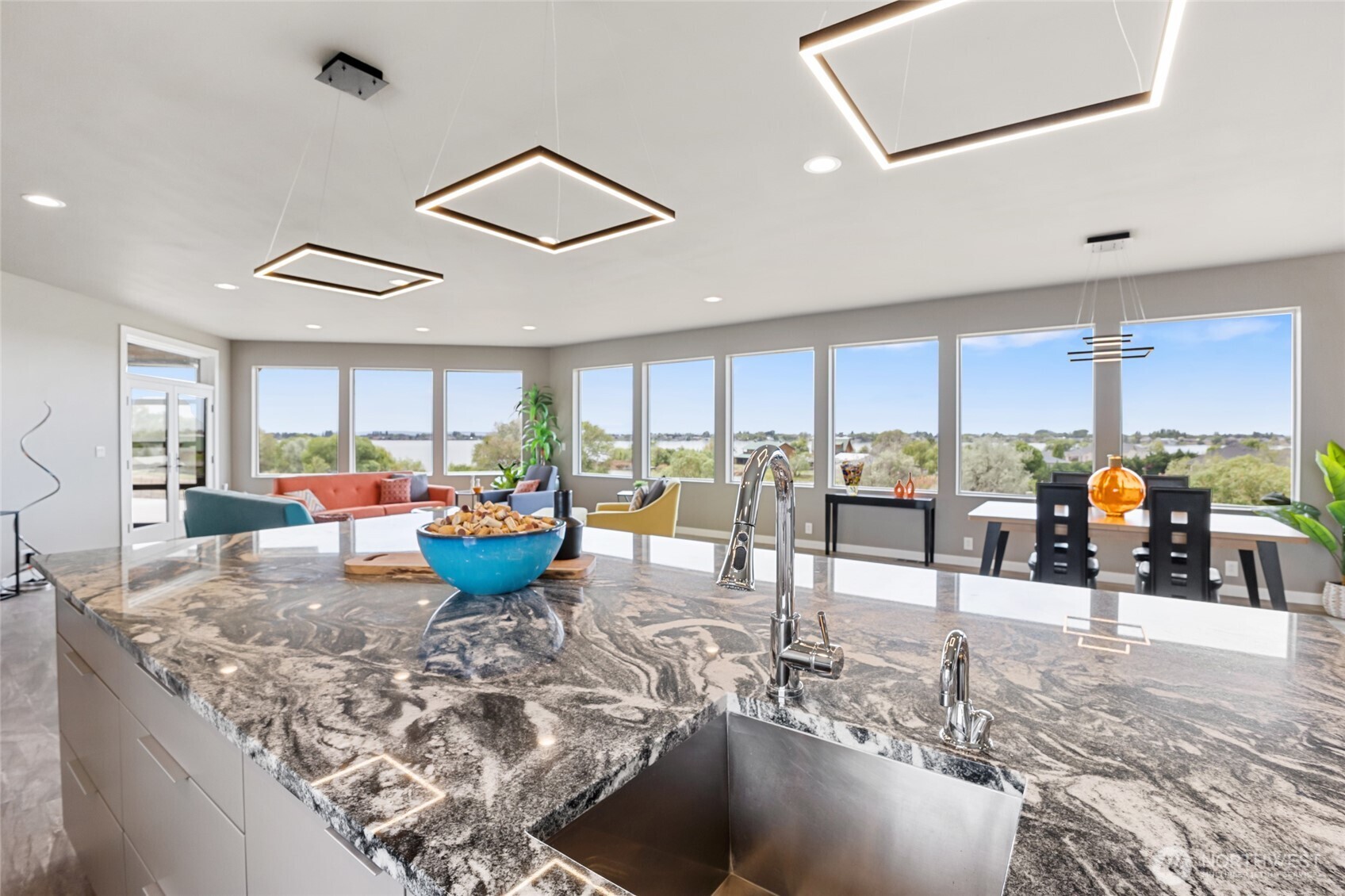 2776 Elgin Road Northeast Moses Lake, WA 98837 - Photo 10 of 40 Gallery Image 10