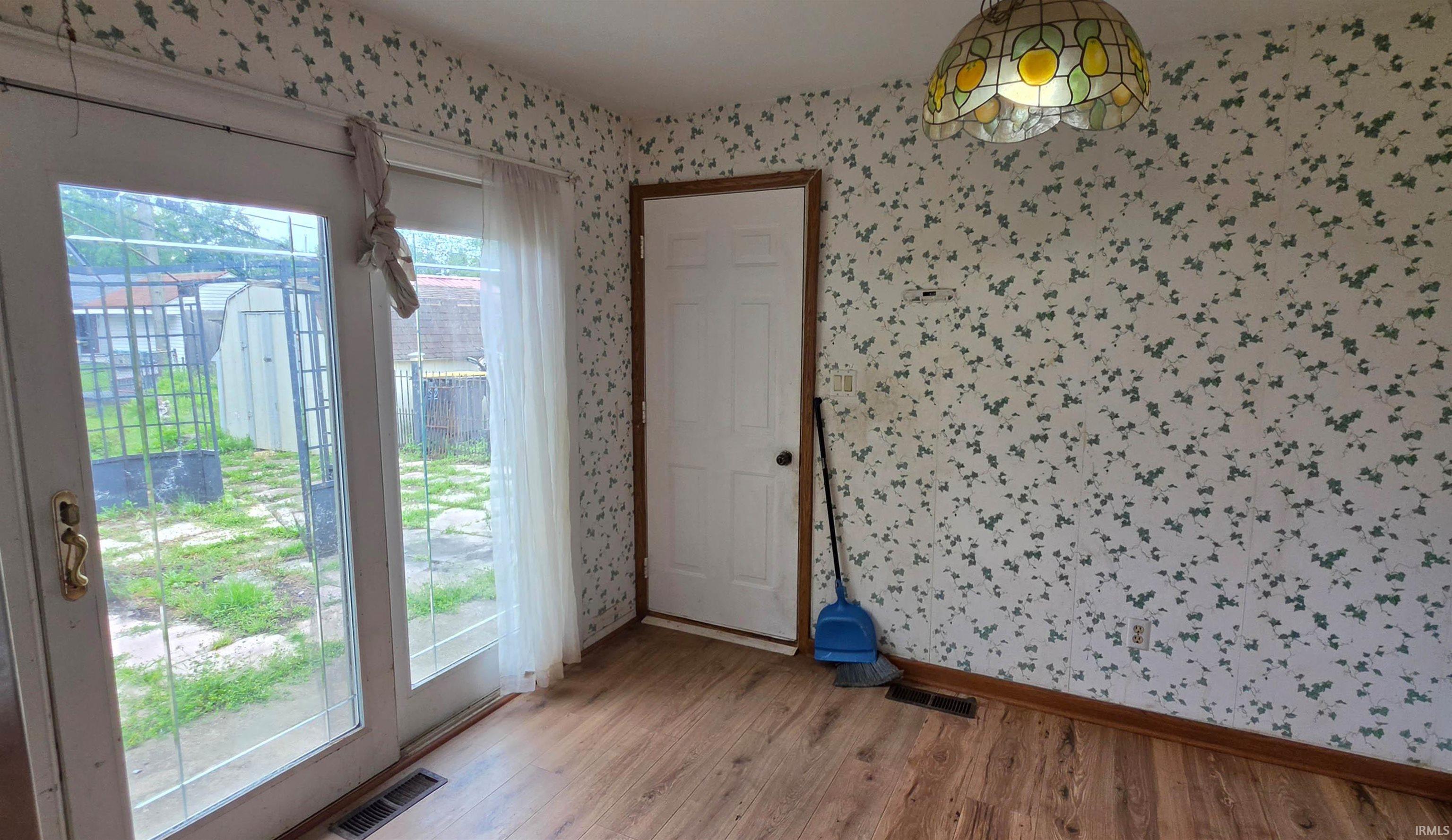 1417 Lower Huntington Road Fort Wayne, IN 46819 - Photo 17 of 32