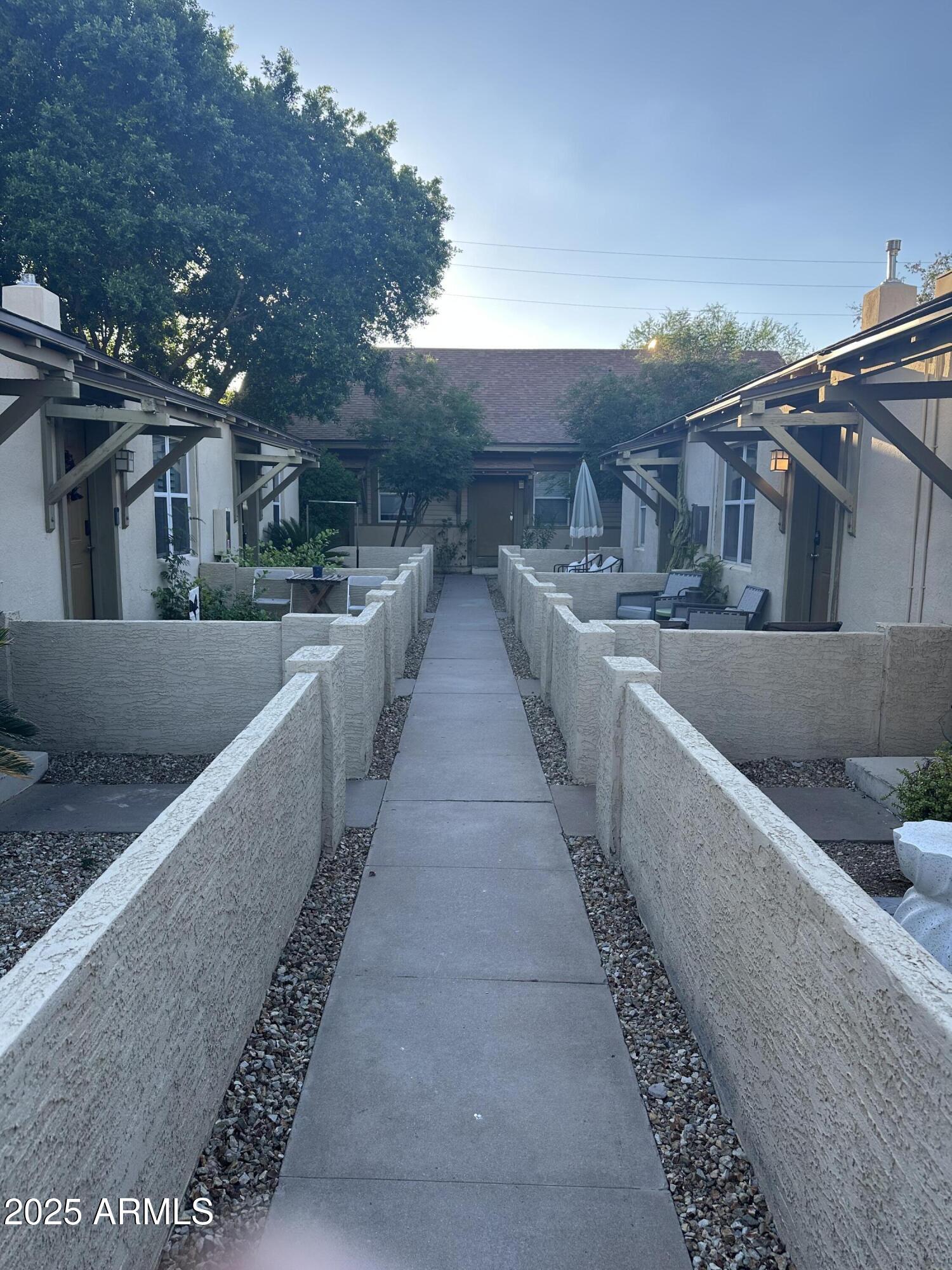 636 North 4th Avenue, Unit 3 Phoenix, AZ 85003 - Photo 2 of 8 a view of a house with entertaining space