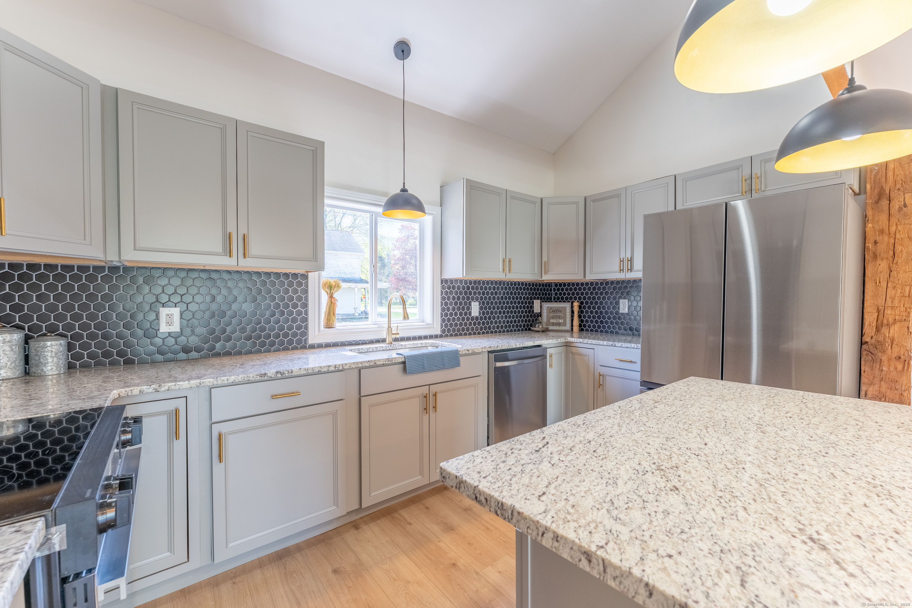 369 Thompson Road Thompson, CT 06277 - Photo 11 of 40