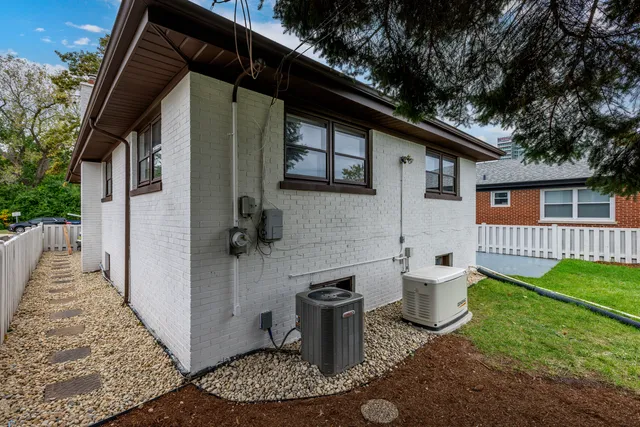 $649,900 | 9539 Lorel Avenue, Skokie, IL 60077