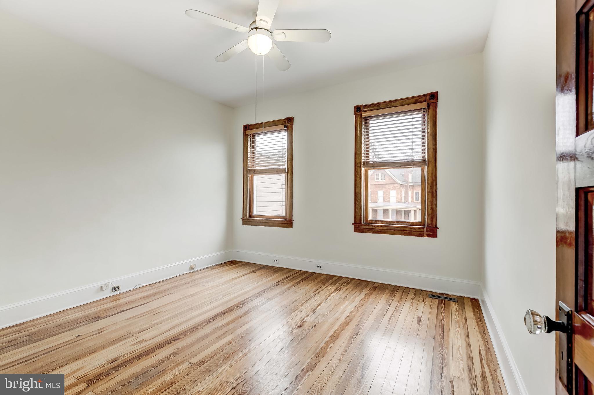 4028 Roland Avenue Baltimore, MD 21211 - Photo 21 of 32
