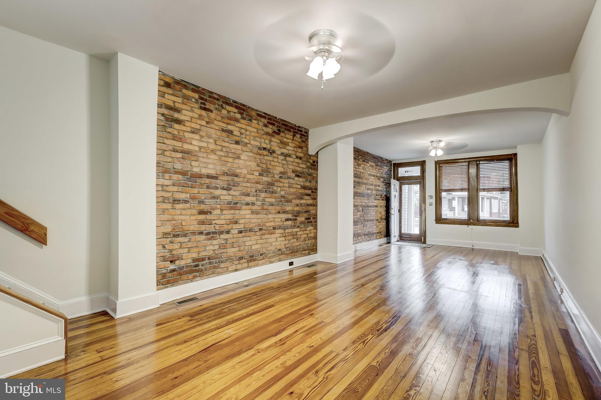 4028 Roland Avenue Baltimore, MD 21211 - Photo 8 of 32