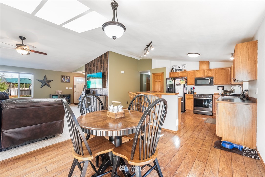 507 Cloquallum Road Elma, WA 98541 - Photo 11 of 29 Gallery Image 11