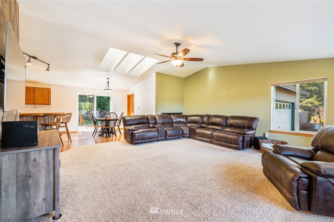 507 Cloquallum Road Elma, WA 98541 - Photo 8 of 29 Gallery Image 8