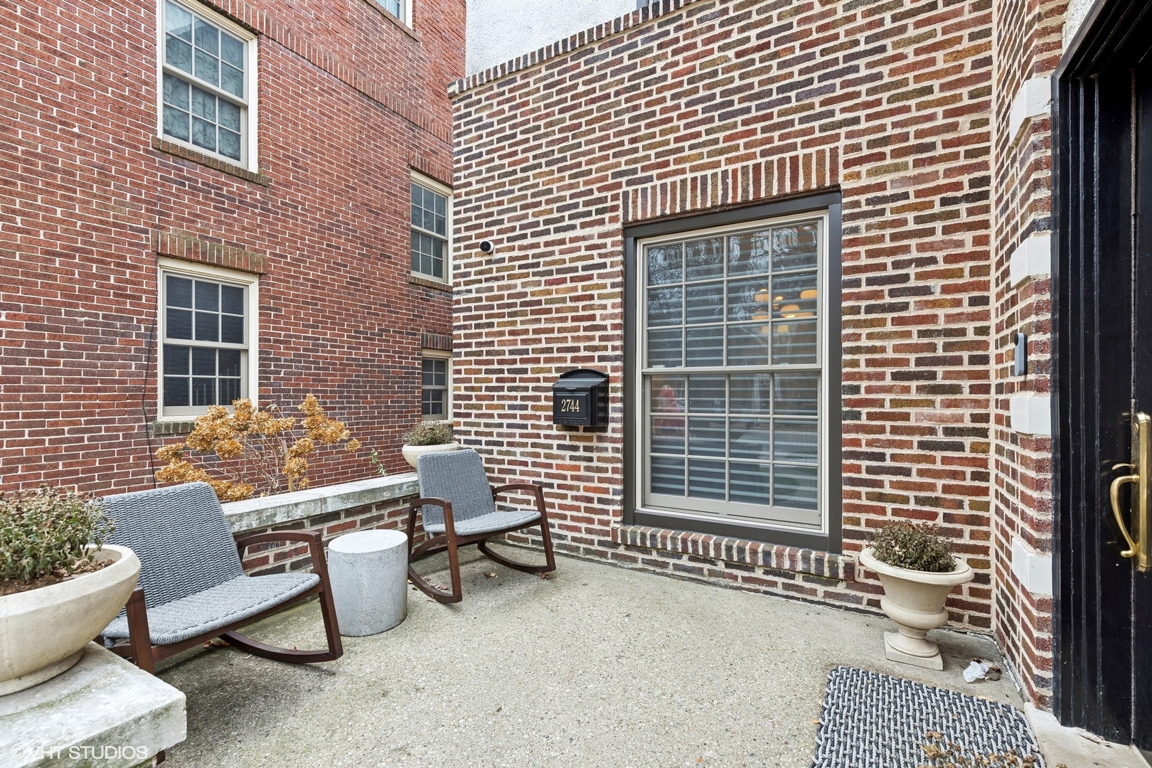 2744 Ridge Avenue Evanston, IL 60201 - Photo 2 of 21