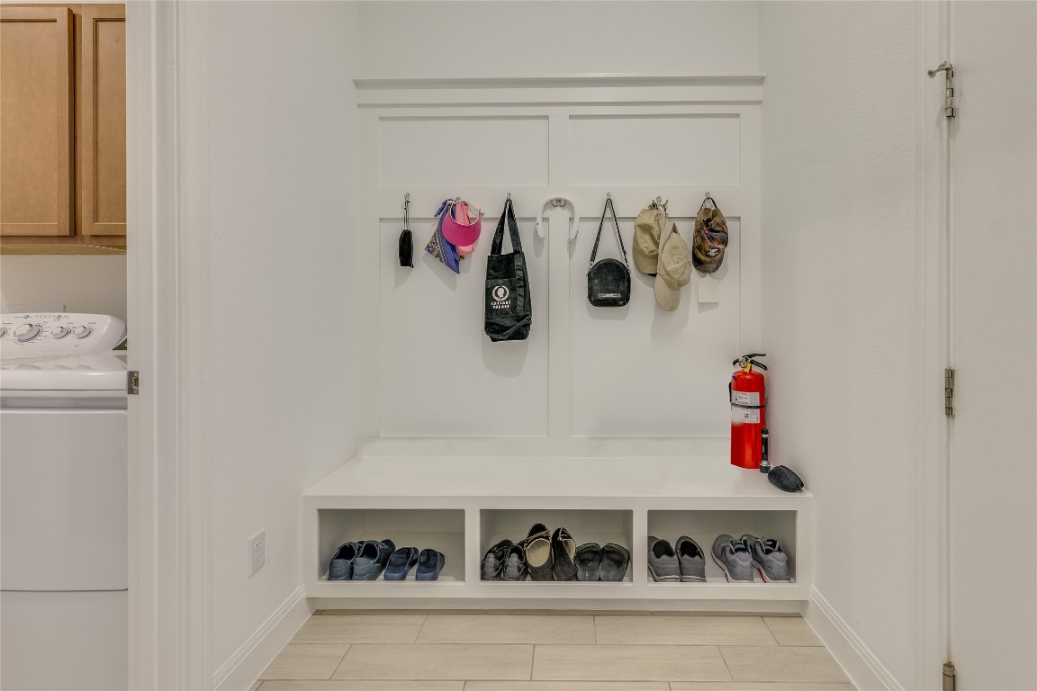 616 Climbing Rock Loop Dripping Springs, TX 78620 - Photo 19 of 35 Mudroom with baseboards