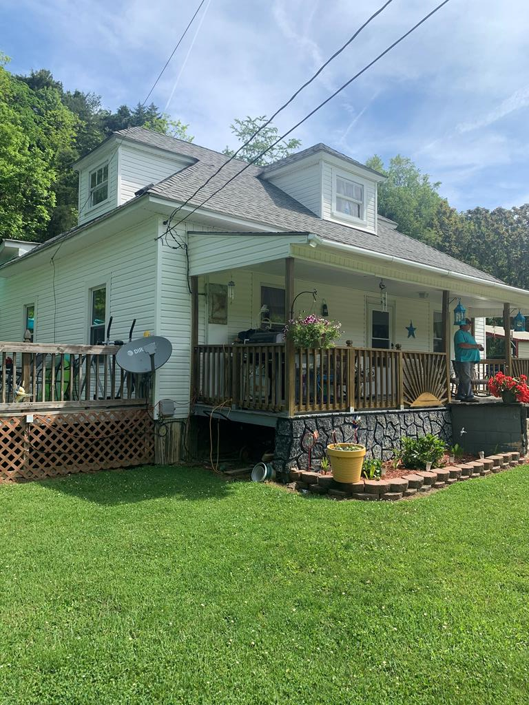 1272 Castleton Road Max Meadows, VA 24360 - Photo 6 of 25 Gallery Image 6