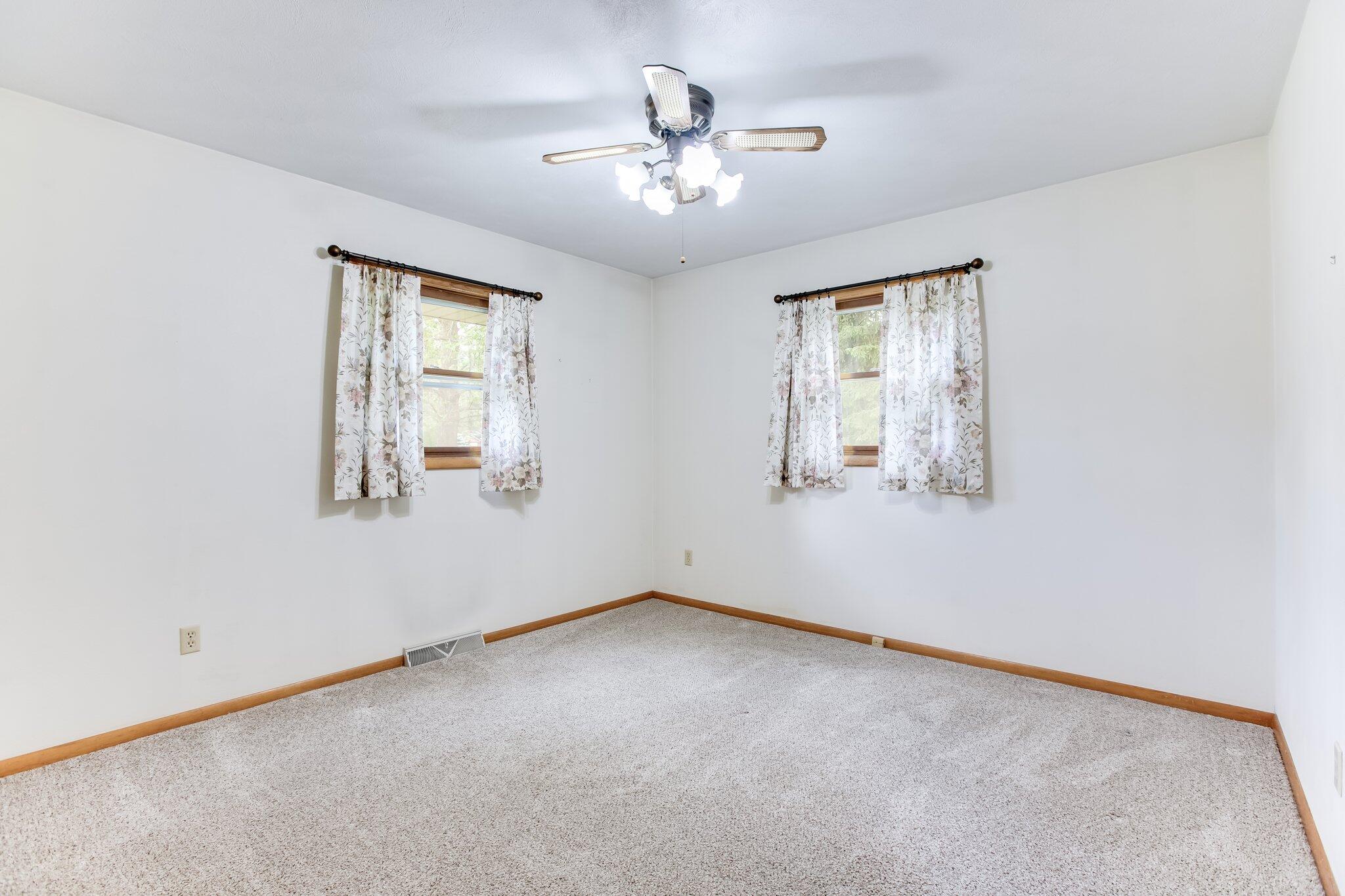 124 Green Gable Road Niles, MI 49120 - Photo 23 of 30 19-web-or-mls-00-18