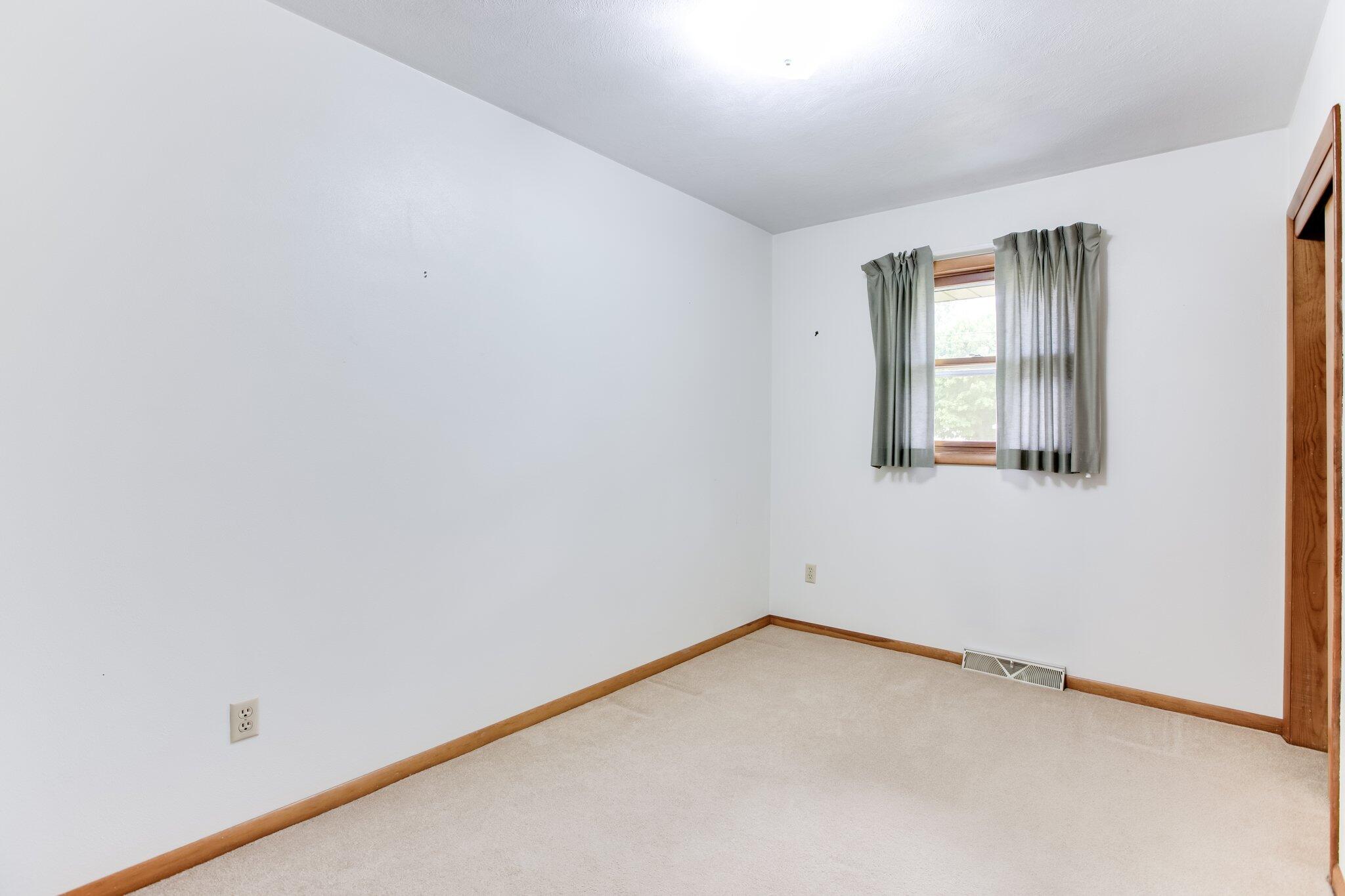 124 Green Gable Road Niles, MI 49120 - Photo 25 of 30 21-web-or-mls-00-20