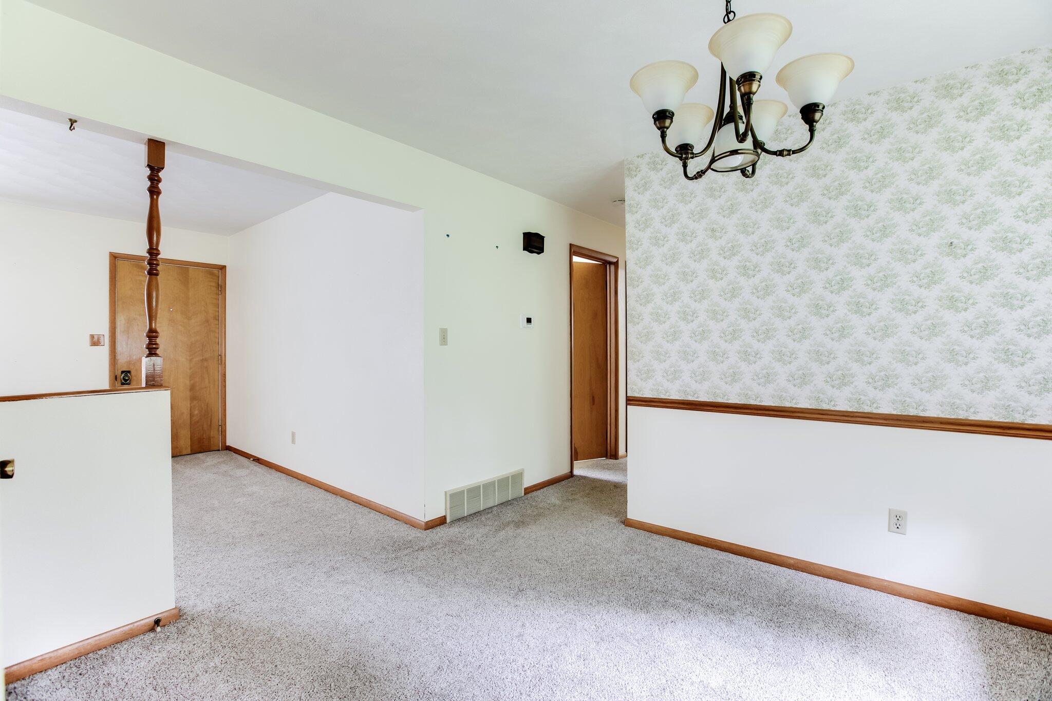 124 Green Gable Road Niles, MI 49120 - Photo 8 of 30 4-web-or-mls-00-3