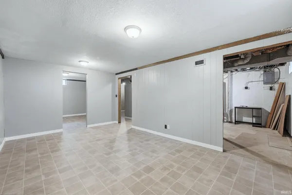 $175,000 | 4405 Plaza Drive, Fort Wayne, IN 46806