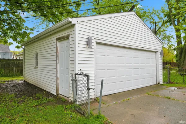 $175,000 | 4405 Plaza Drive, Fort Wayne, IN 46806