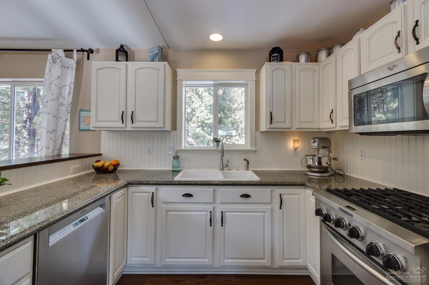 19086 Choctaw Road Bend, OR 97702 - Photo 8 of 25 Additional Photo