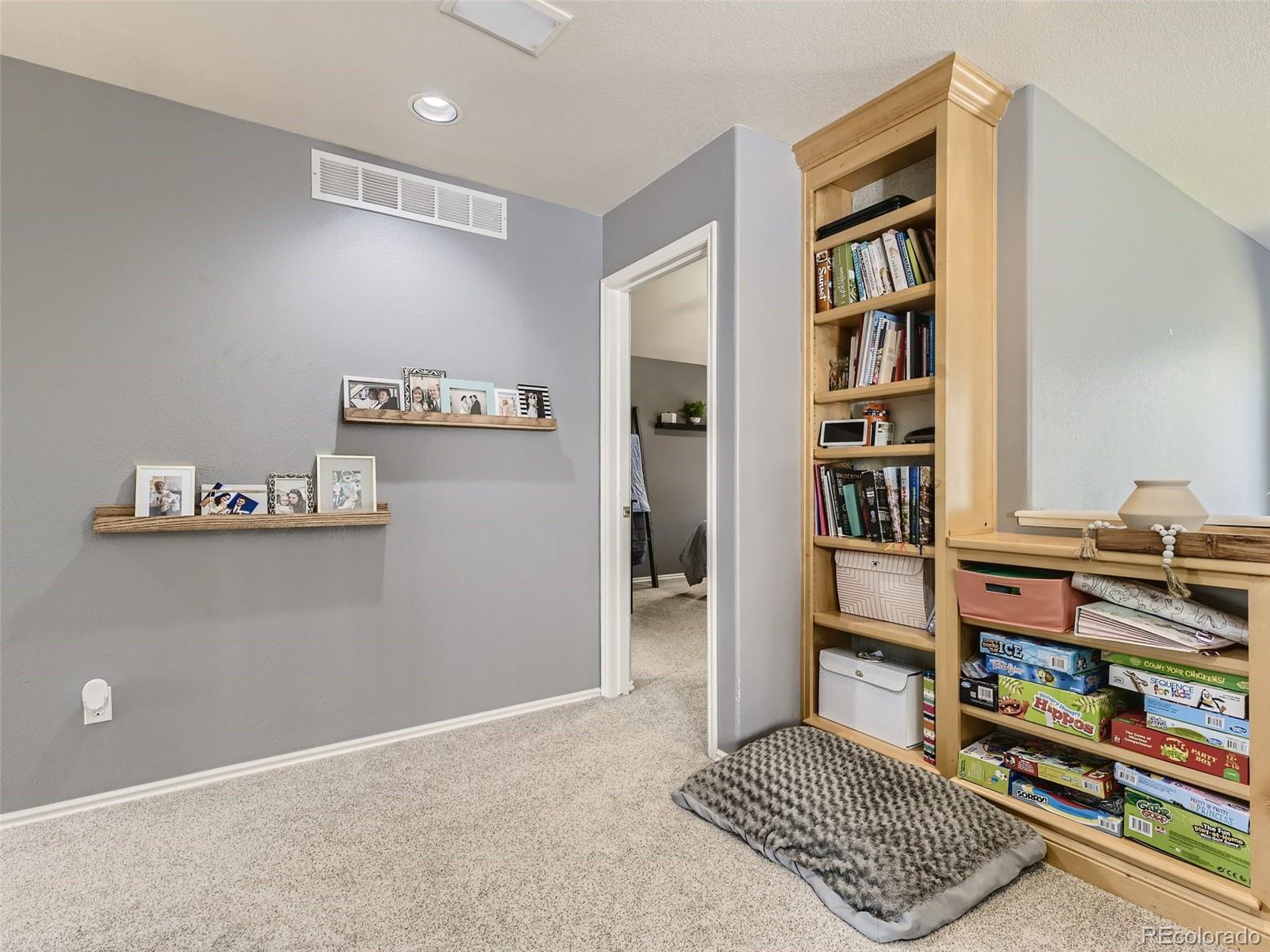 9710 Burberry Way Highlands Ranch, CO 80129 - Photo 15 of 28 Gallery Image 15