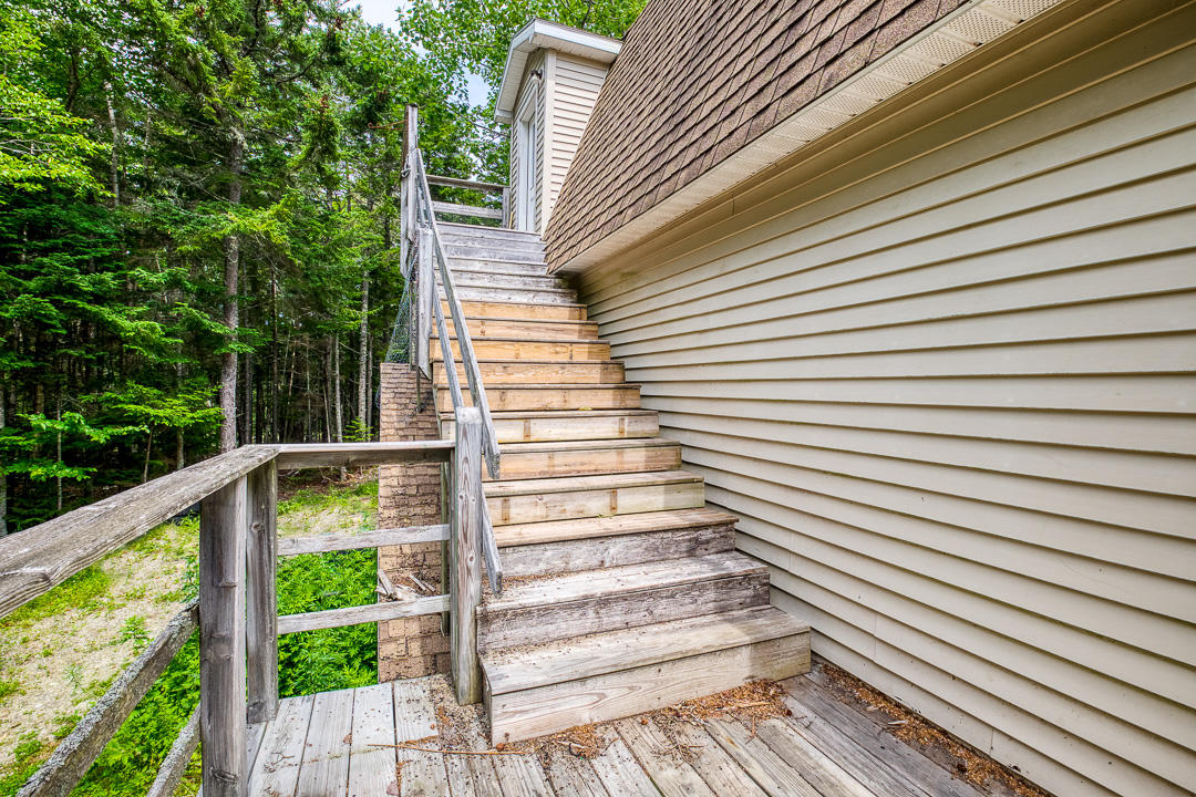 661 Sunset Road Deer Isle, ME 04627 - Photo 22 of 34 35physique--30