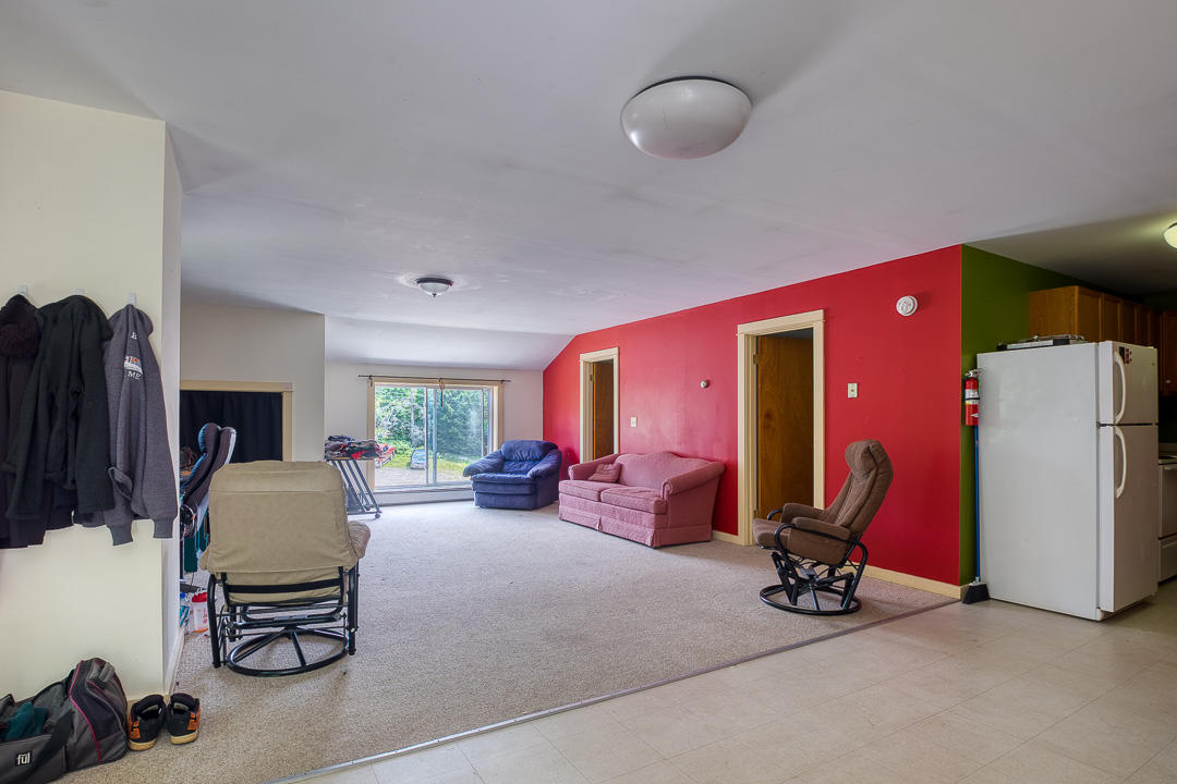 661 Sunset Road Deer Isle, ME 04627 - Photo 23 of 34 36physique--24