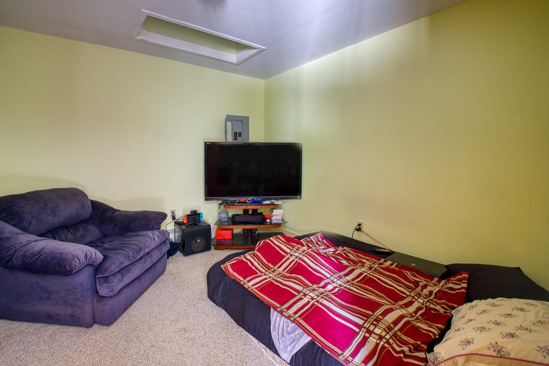 661 Sunset Road Deer Isle, ME 04627 - Photo 26 of 34 39physique--25