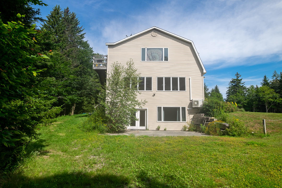 661 Sunset Road Deer Isle, ME 04627 - Photo 6 of 34 32physique-9446